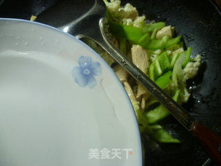 尖椒豆结炒花菜的做法步骤：4