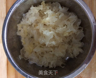 寒冬滋阴润燥之佳品——小吊梨汤的做法的做法步骤：2