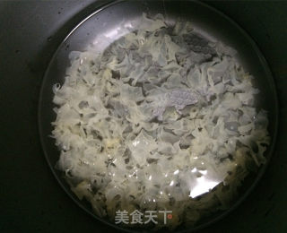 寒冬滋阴润燥之佳品——小吊梨汤的做法的做法步骤：3