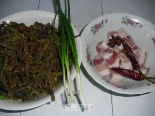 干豆角烧五花肉的做法步骤：2