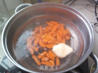 雪梨胡萝卜汁的做法步骤：4