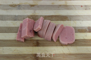 花菜炒火腿的做法步骤：3
