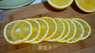 香橙戚风奶油蛋糕卷的做法步骤：1