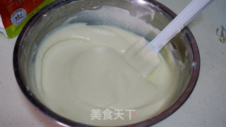 香橙戚风奶油蛋糕卷的做法步骤：11