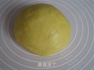 小脚丫肉松包的做法步骤：6