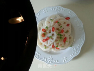 油泼藕片的做法步骤：6