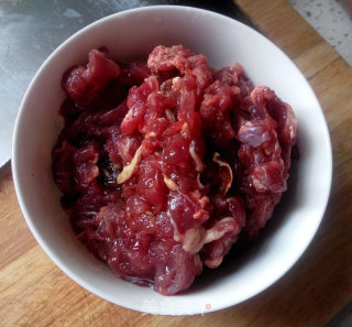 白萝卜丝牛肉的做法步骤：2