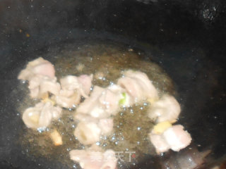 香菇木耳炒肉片的做法步骤：1