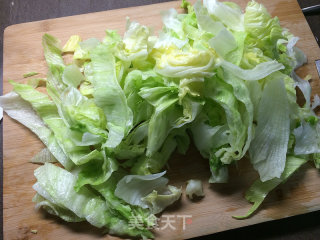 香肠时蔬炒面的做法步骤：3