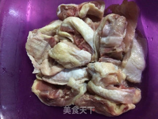 香菇焖鸡的做法步骤：2