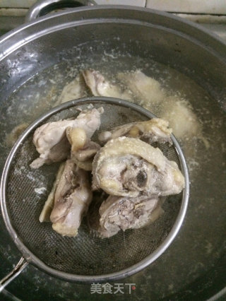 香菇焖鸡的做法步骤：4