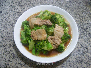 五花肉炒西兰花的做法步骤：12