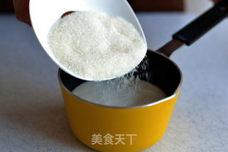 萌萌的奶瓶焦糖布丁的做法步骤：1