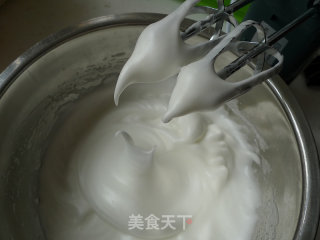 奶油霜裱花蛋糕的做法步骤：2