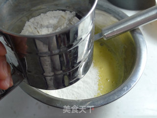 奶油霜裱花蛋糕的做法步骤：4