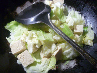 虾肉圆白菜冻豆腐的做法步骤：6
