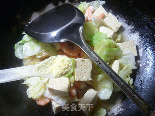虾肉圆白菜冻豆腐的做法步骤：12