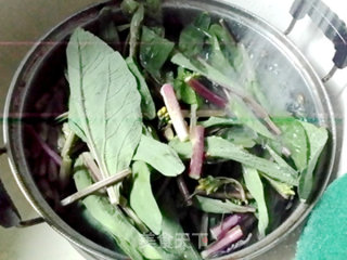 腊肉炒油菜的做法步骤：1