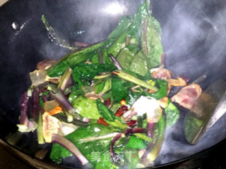 腊肉炒油菜的做法步骤：6