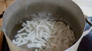 炒空心面的做法步骤：5