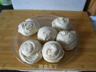 椒盐油饼的做法步骤：7