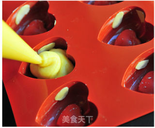 零失败做超好吃小蛋糕【美貌的心形金砖蛋糕】的做法步骤：5