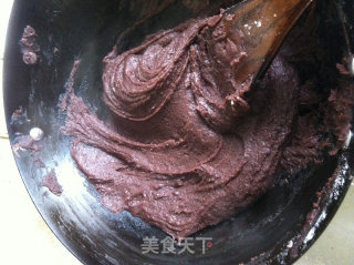手工豆沙月饼的做法步骤：4
