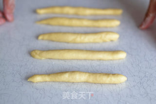 让生活更有趣，可爱的兔子面包的做法步骤：5
