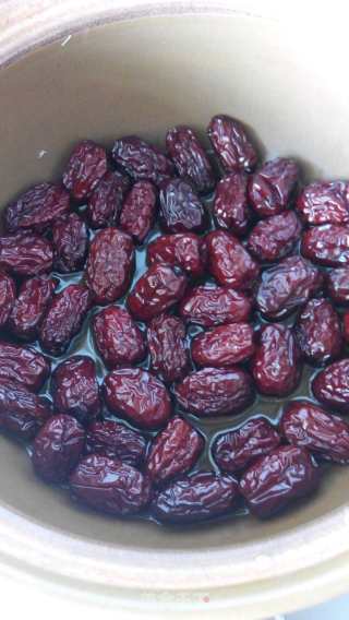 蜜汁红枣的做法步骤：3