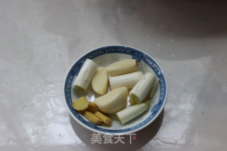 下饭好滋味——杏鲍菇烧胡萝卜的做法步骤：3