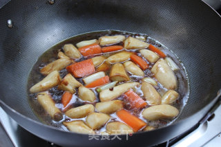 下饭好滋味——杏鲍菇烧胡萝卜的做法步骤：9