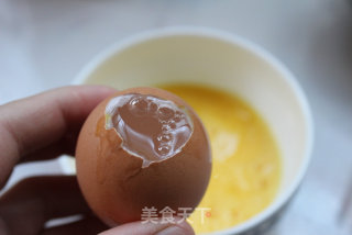 掌握几个小窍门，嫩滑水蛋轻松做——蒸蛋羹的做法步骤：4