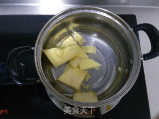 掌握关键点做出完美泡芙——香草泡芙（含香草馅作法）的做法步骤：2