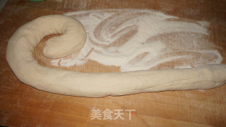 梅干菜猪肉大包的做法步骤：3