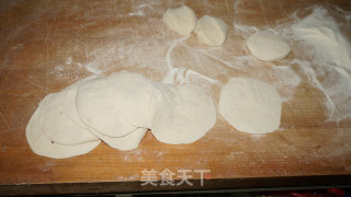 梅干菜猪肉大包的做法步骤：5