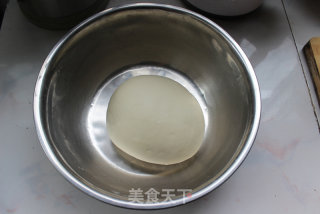 简单的经典——韭菜鸡蛋水饺的做法步骤：1