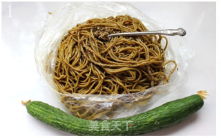 凉拌荞面饸饹的做法步骤：1