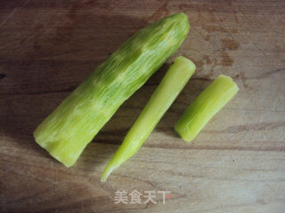 清炒莴笋的做法步骤：2