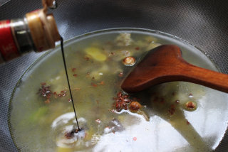 一个人的午餐也可以有滋有味——红烧牛肉面的做法步骤：6