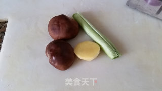 香菇千层肉饼的做法步骤：1