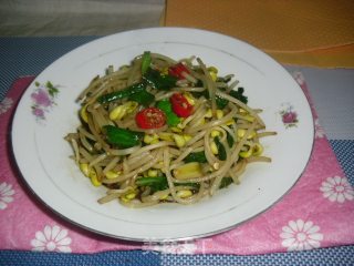 香蒜炒黄豆芽的做法步骤：7
