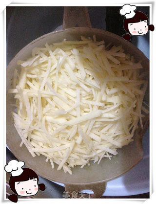 仙草阁私房菜（蔬菜大棚）--麻辣酸甜（三味土豆丝）的做法步骤：1