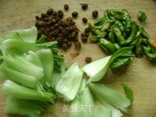 盐煎肉的做法步骤：2