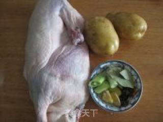 北京填鸭肉炖土豆的做法步骤：1