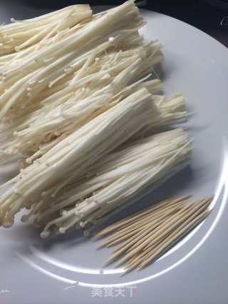 金针菇培根卷的做法步骤：1