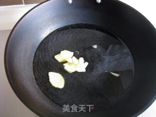 墨鱼鲜汤的做法步骤：4