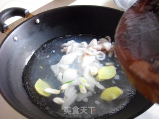 墨鱼鲜汤的做法步骤：5