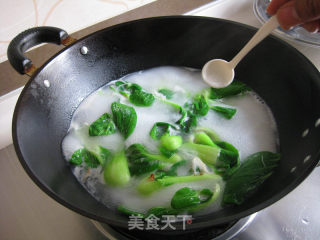 墨鱼鲜汤的做法步骤：9