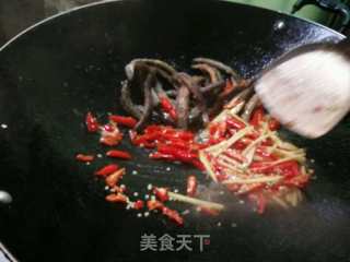 油爆泥鳅的做法步骤：8