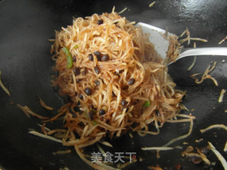 豆豉萝卜丝的做法步骤：5